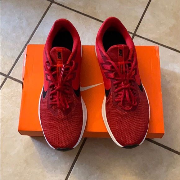 Nike Other - Brand new Nike sneakers